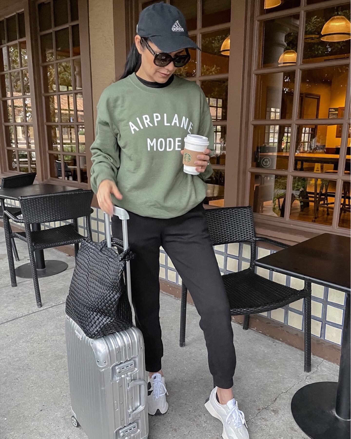 AIRPORT OUTFIT IDEAS – HOW TO DRESS TO THE AIRPORT – The Allure Edition
