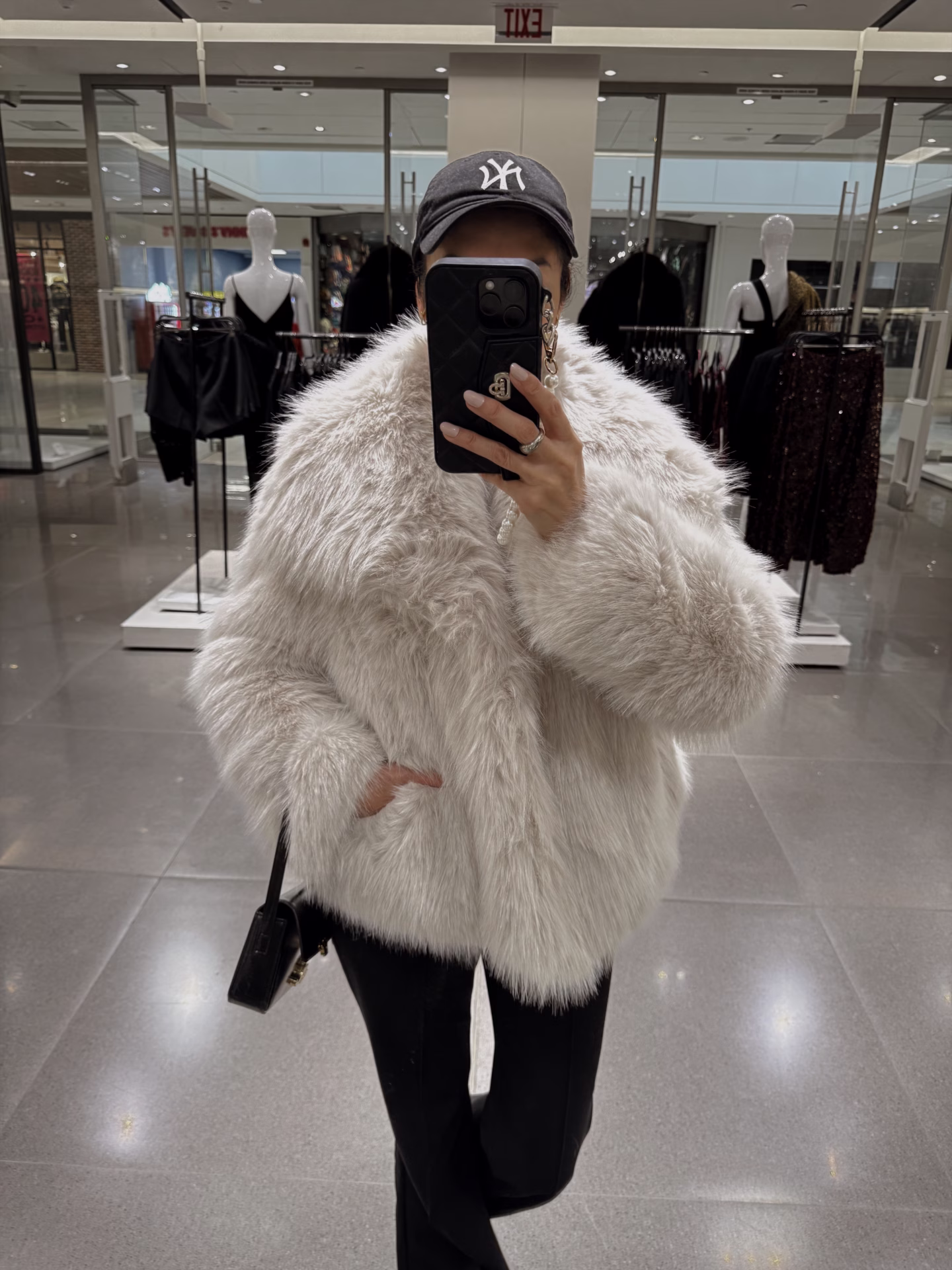 how to style faus fur coat
