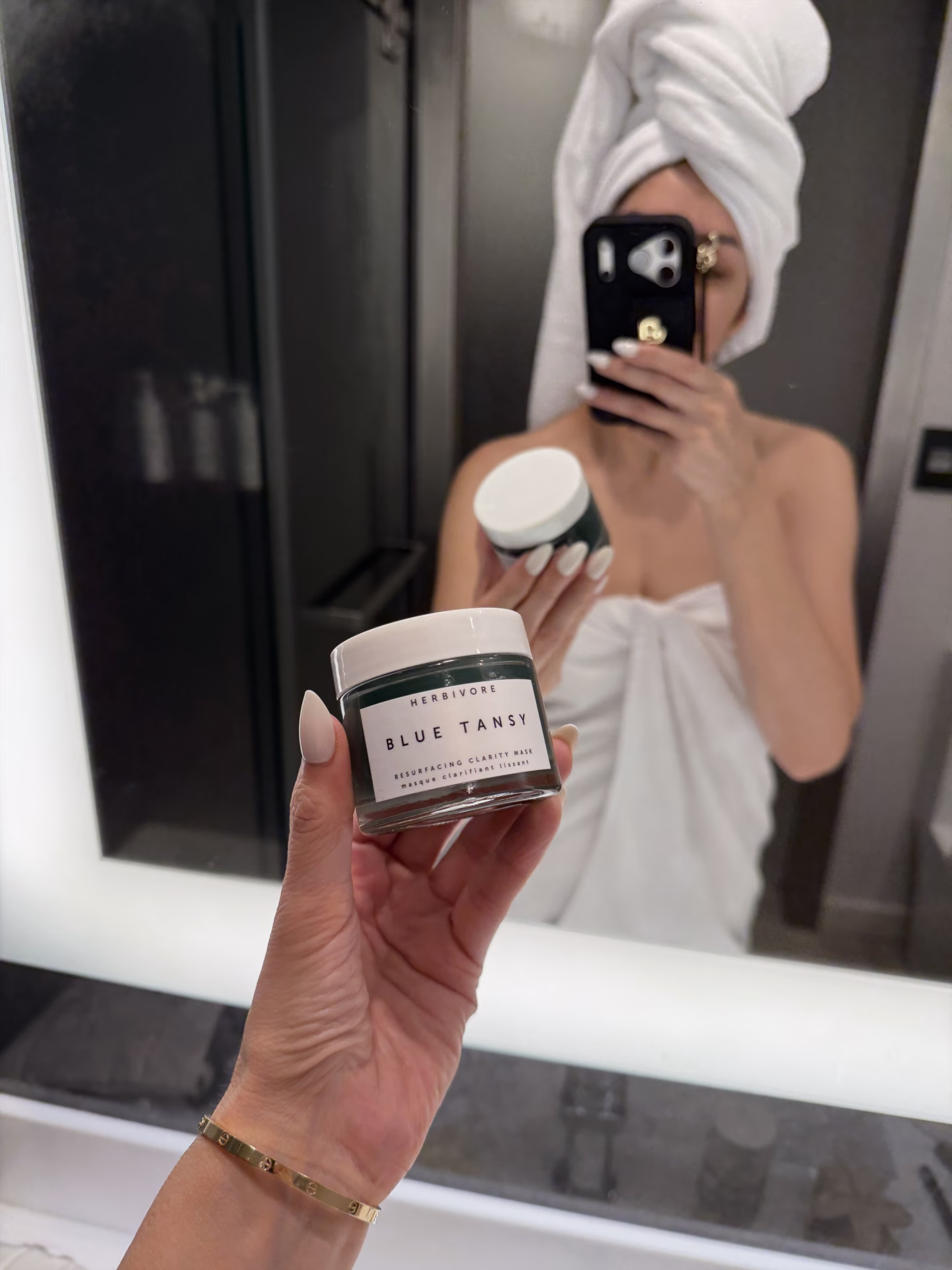 My Honest Experience with Herbivore&rsquo;s Iconic Gel Mask