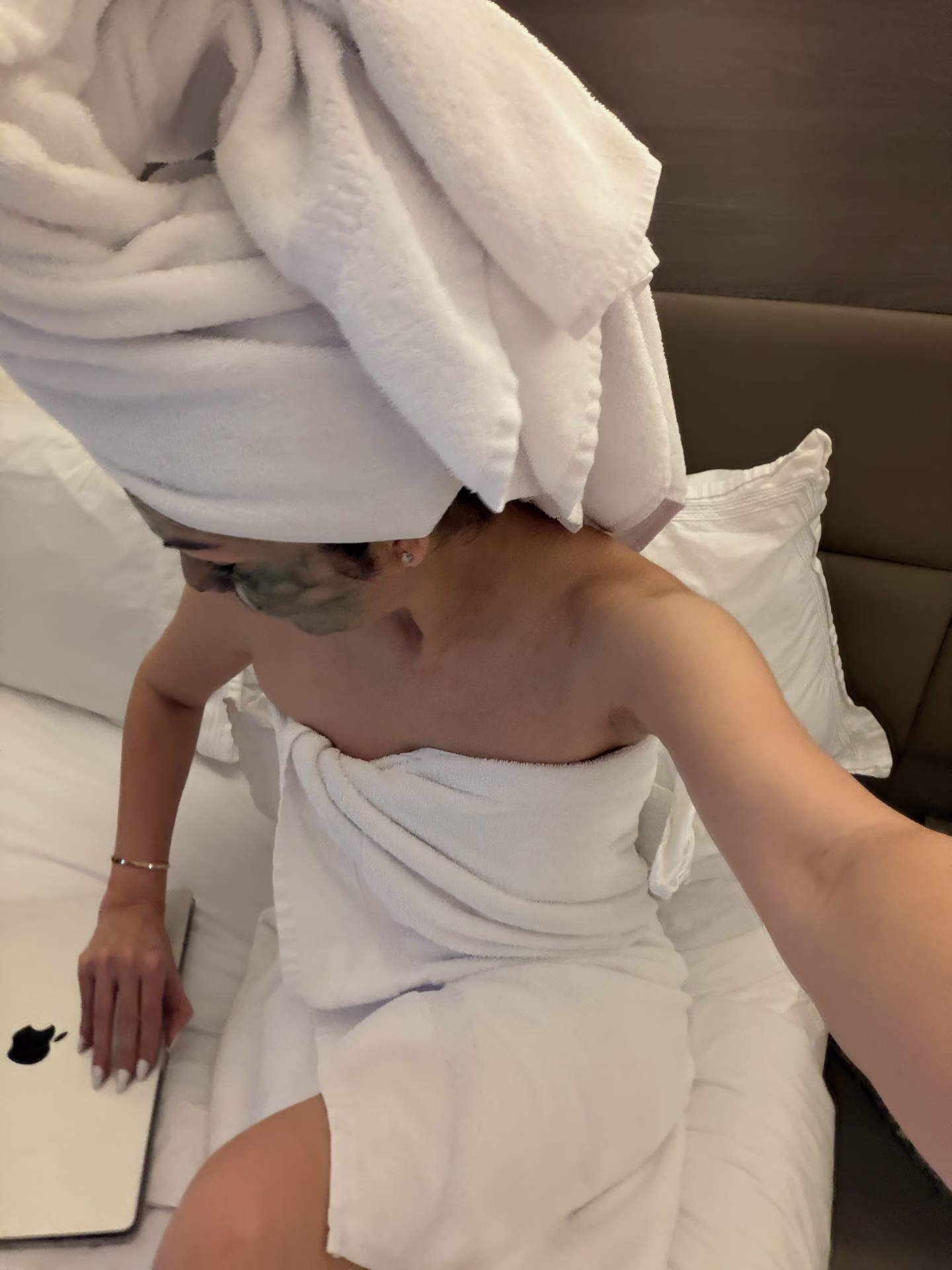 My Honest Experience with Herbivore&rsquo;s Iconic Gel Mask