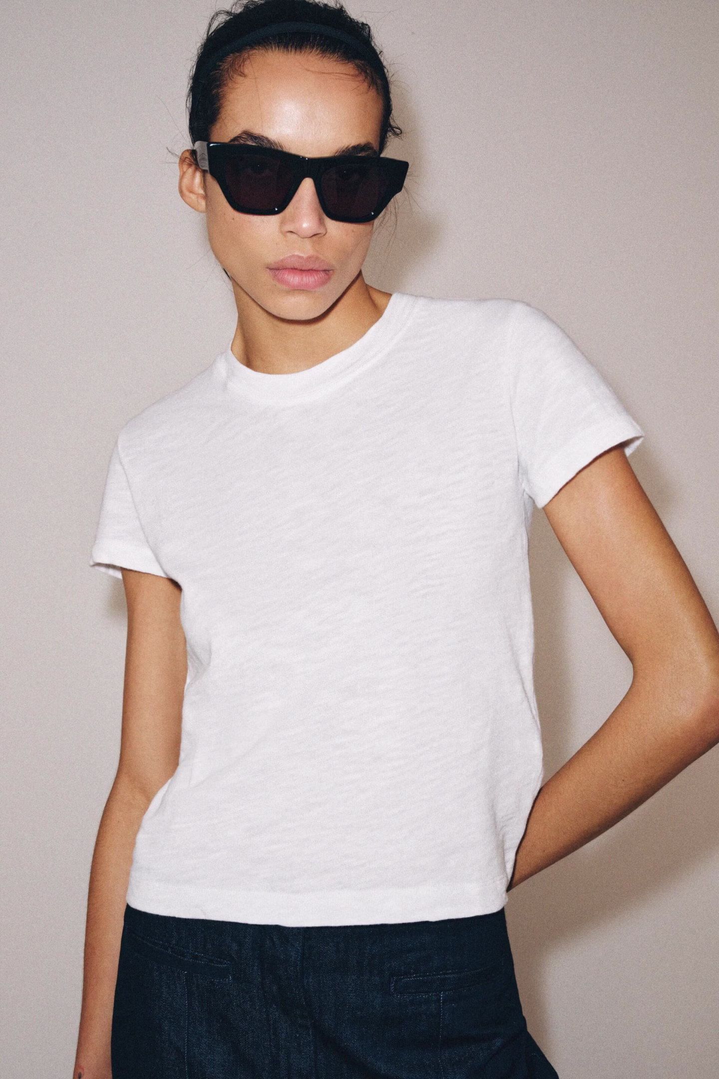 zara white tee