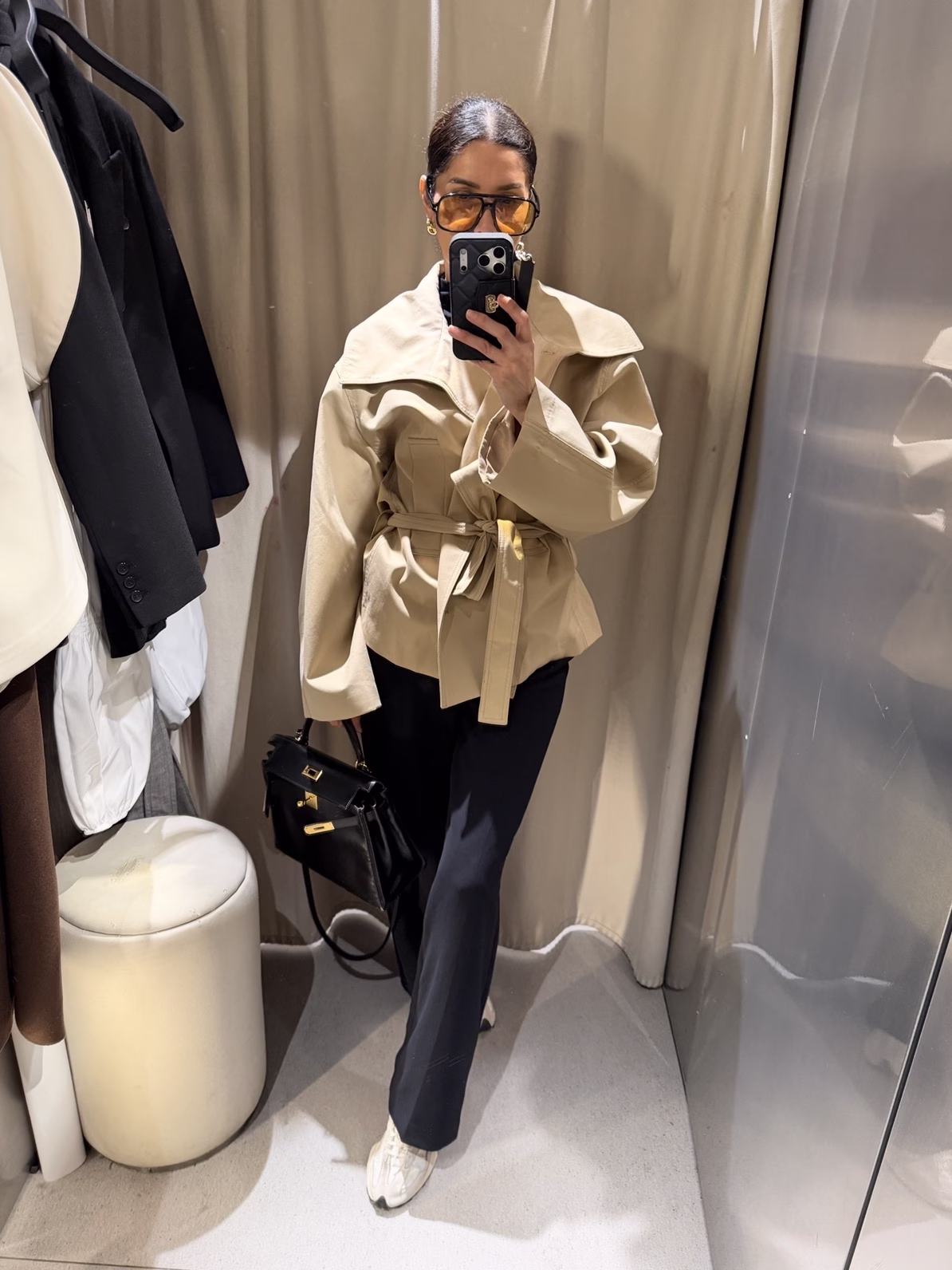 Cropped trench coat outfit idea