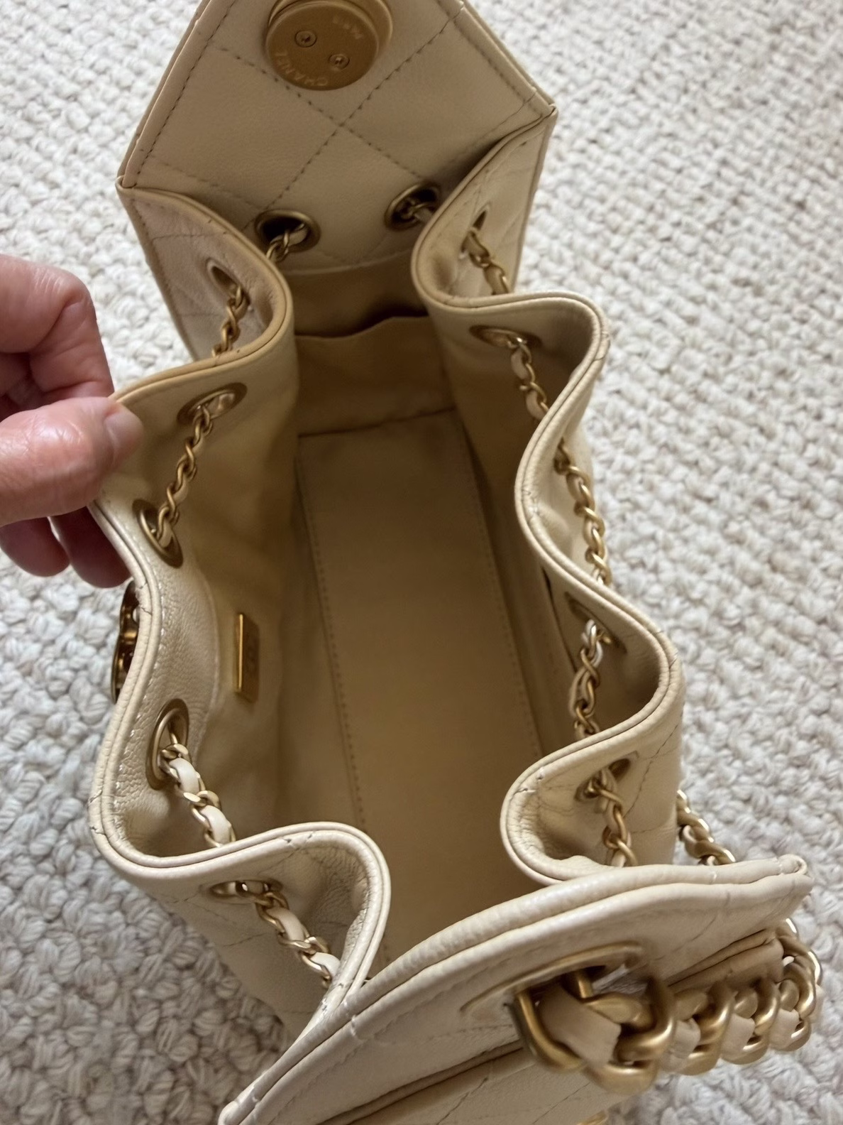 Chanel 25 Mini Bag: What fits in the bag